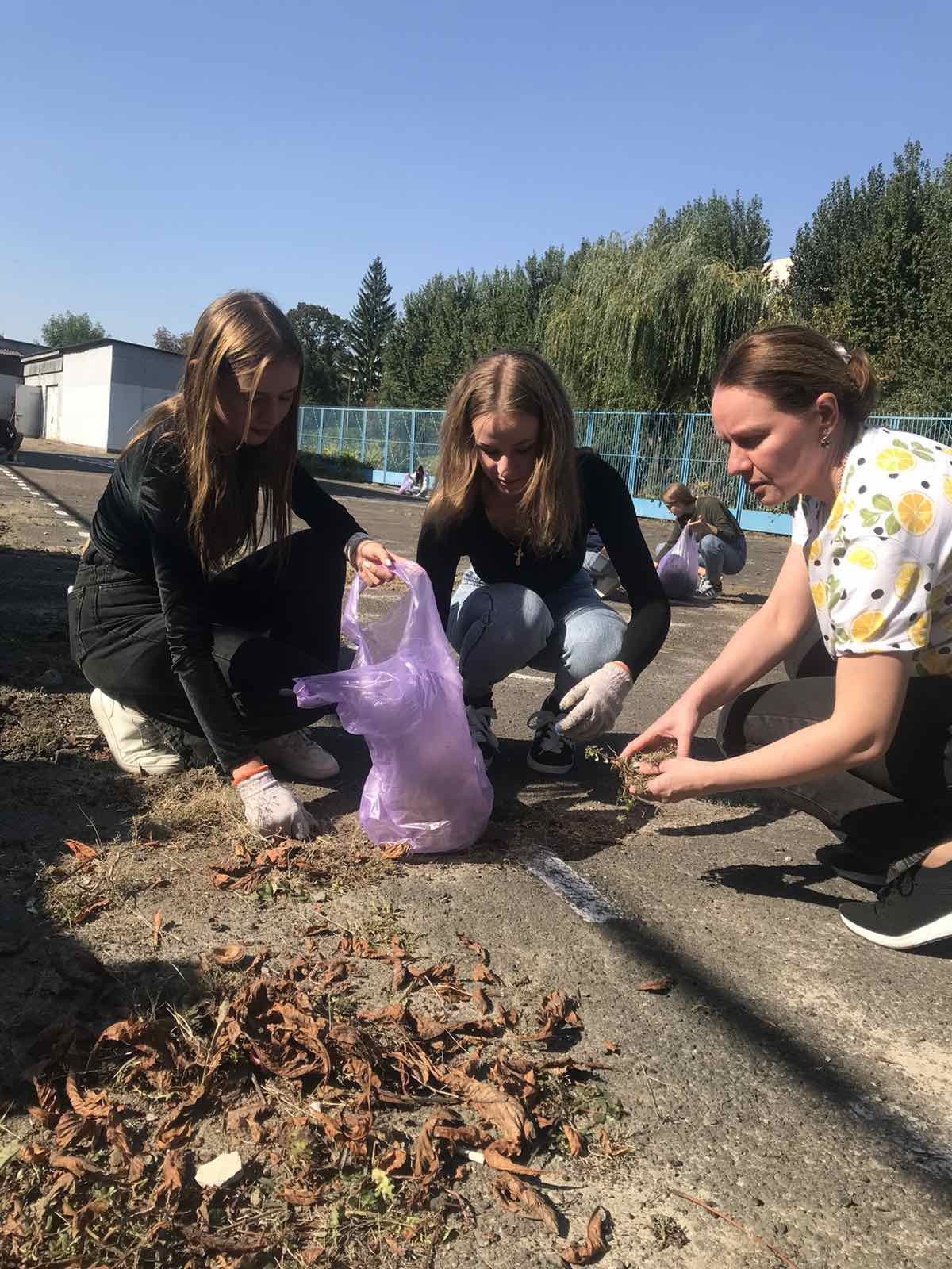 Студрада фахового коледжу долучилась до Всесвітнього дня прибирання