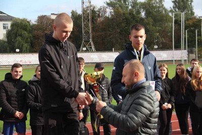 Владислав Приймак, студент Фахового коледжу, здобув подвійну перемогу на відкритих змаганнях з легкої атлетики у Луцьку