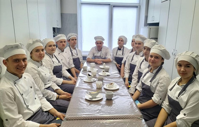 Відпрацювання здобувачами освіти групи Т-21 лабораторної роботи з теми: "Приготування соусів"
